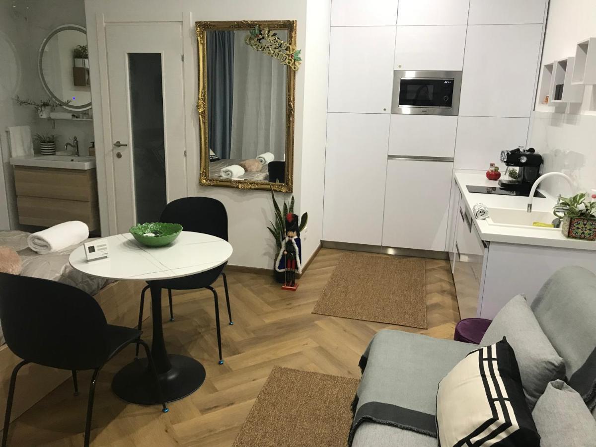 Greatforest Rosehill 2 Apartman -Bmw- Debrecen Bagian luar foto